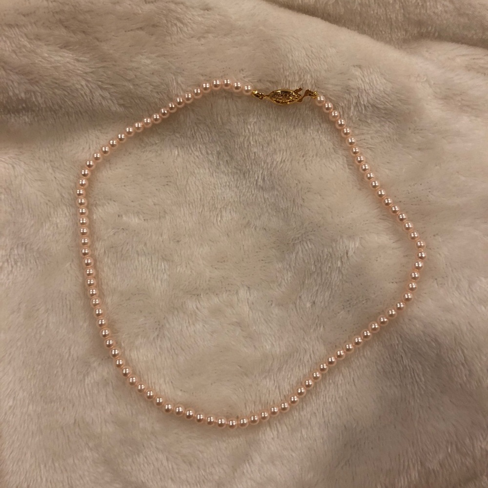vintage light pink faux pearl necklace